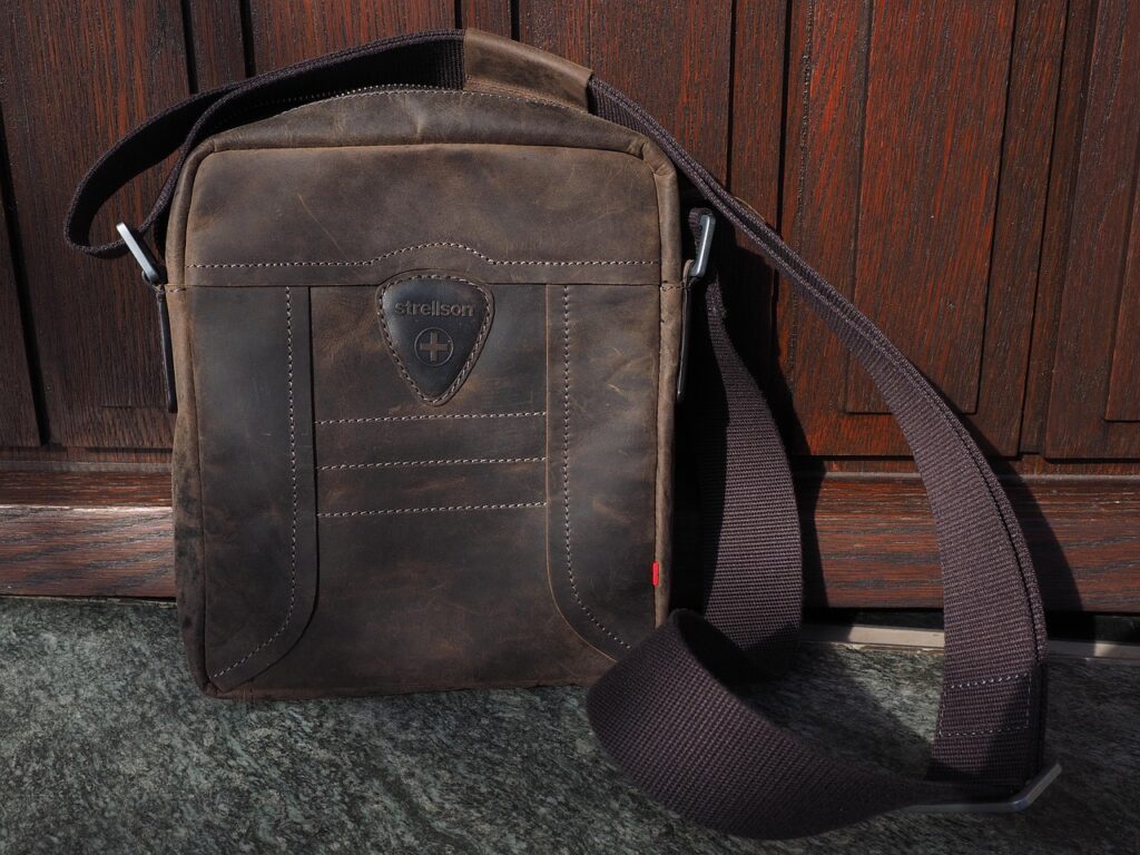 Falconry bags and accessories