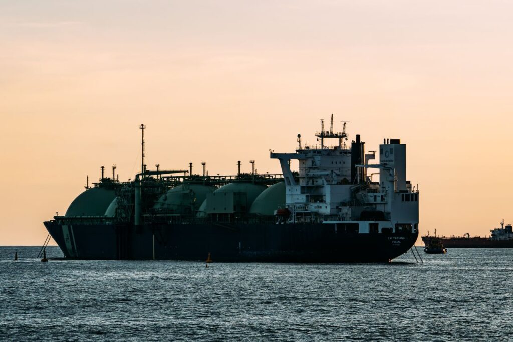 Worldwide Export & Shipping